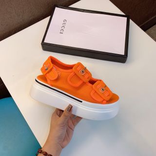Giày sandal đế bánh mì cá tính