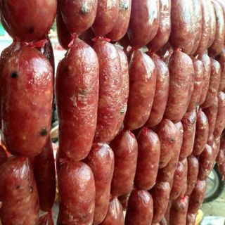 Lạp xưởng heo Cai Lậy loại ráo tỉ lệ nạc 90%