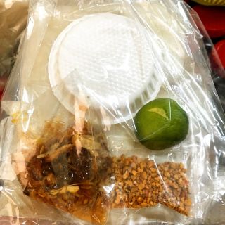 Bánh tráng phơi sương hành phi muối tắt