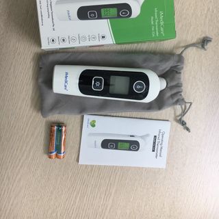 Nhiệt kế điện tử hồng ngoại iMediCare iTM-32A