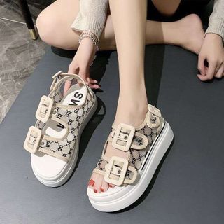 Giay sandal đế bánh mì