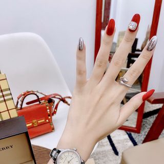 Đồng hồ nữ BURRBERI THE CLASSIC ROUND #BU10103