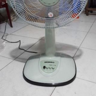 Quạt lửng nhựa senko