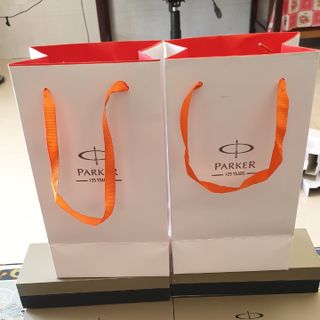 Bút ký cao cấp Parker - IM Black cài vàng