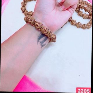 Chuỗi đeo tay phong thủy gỗ đẹp