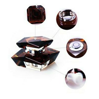 Nước hoa pha lê đặt taplo trong xe ô tô
