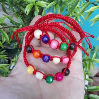 Vòng chỉ đỏ mix hạt gỗ