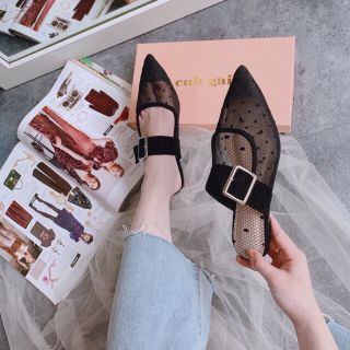 Dép sục lưới màu đen