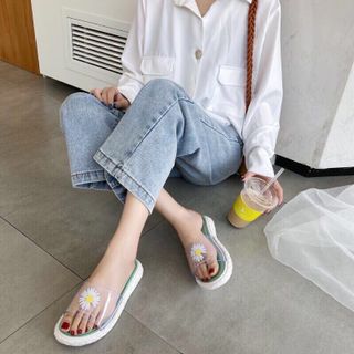 Dép hoa nhựa trong