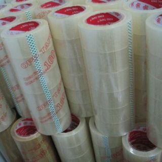 Băng keo trong loại 1kg (6 cuộn/cây)