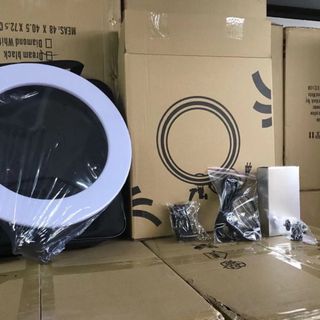 Đèn LED Livestream 34CM hộp giấy , có túi xách, có giá đỡ kẹp điện thoại giá sỉ