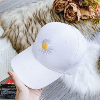 Nón kết hoa cúc