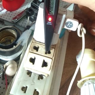 BÚT THỬ ĐIỆN CÓ MÀN HÌNH HIỆN VOL