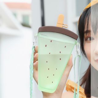 Bình nước nhựa ABS mềm hình hoa quả kèm ống hút