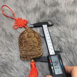 Móc trầm hương treo oto ạ