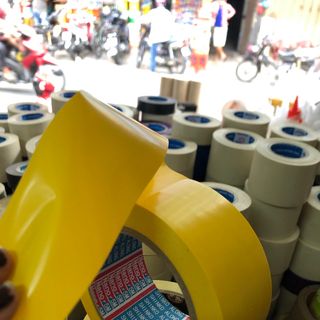Băng keo vàng trơn dán nền giá sỉ