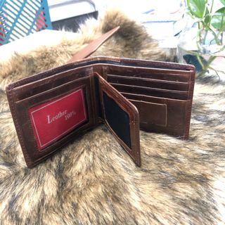 Ví da nối mặt dáng ngang