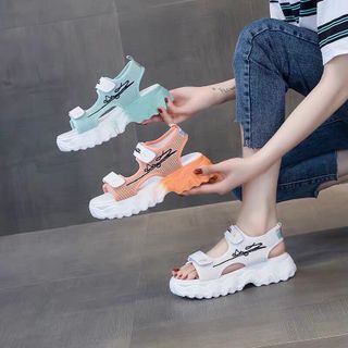 Giày sandal màu cao cấp