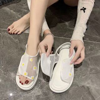 Giày sandal nữ hoa cúc