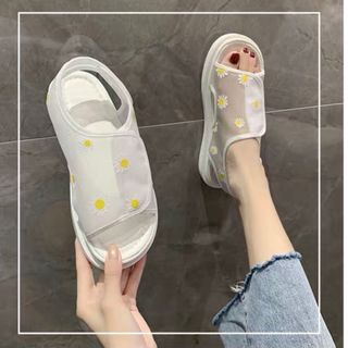 Giày sandal nữ hoa cúc