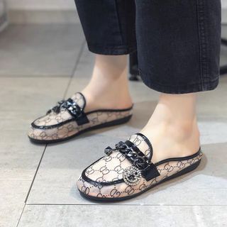 Giày sục lưới xích