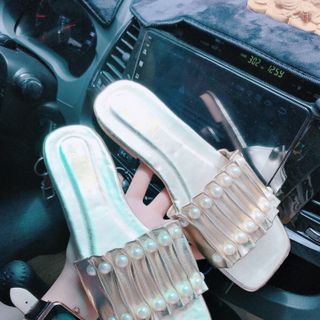 Dép da đính ngọc