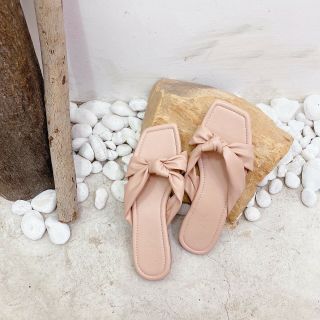 Dép da quai thắt nơ