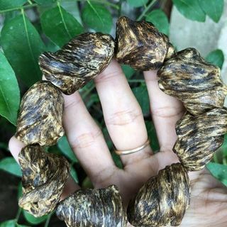 Vòng tay trầm hương mắc tử nguyên cục