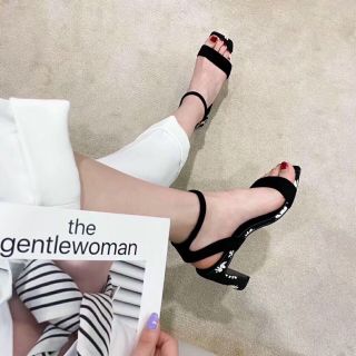 Giày sandal cao gót hoa cúc