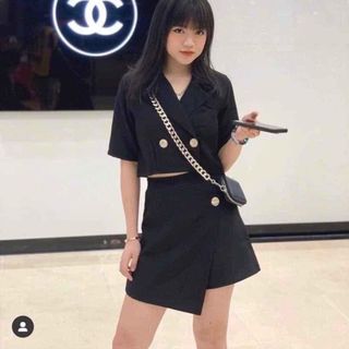 Set áo croptop vest chân váy đắp đen