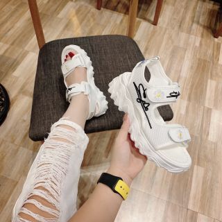 Giày sandal rẻ