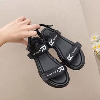 Giày sandal đế thô