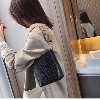 Túi xách quai phối lông