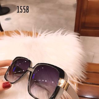 MẮT KÍNH 1558