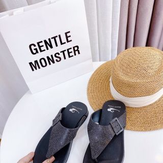 Dép nhựa kín tuyến màu