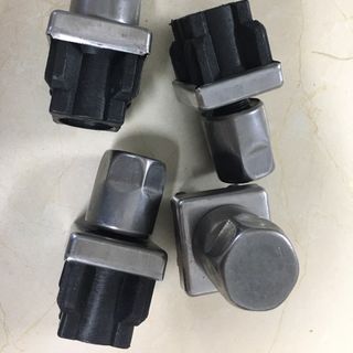 Chân chỉnh ( Tăng đơ ) Inox vuông 38