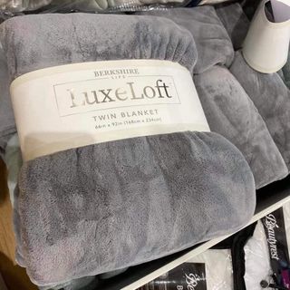 Mền Luxe Loft hàng usa cực đã mọi người ơi.