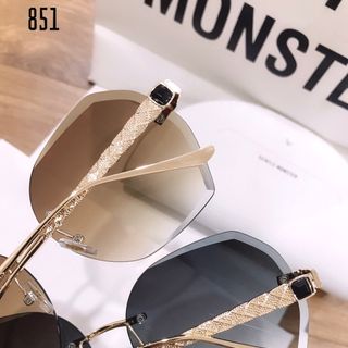 MẮT KÍNH 851