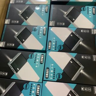 Sạc dự phòng 2000w có đèn pin