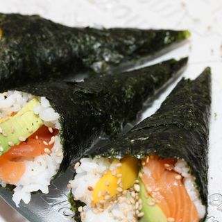 Rong biển cuộn kẹp cơm Yaki Sushi Nori - Good&Well - Thức ăn nhẹ tự nhiên làm từ rong biển