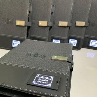 Sổ da tích hợp sạc dự phòng + USB