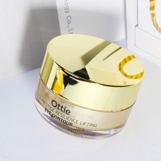 Kem Dưỡng Vùng Mắt OTTIE GOLD PRESTIGE RESILIENCE LIFTING EYE CONTOUR 30grs - Dưỡng Trắng, Giảm Bọng Mắt,