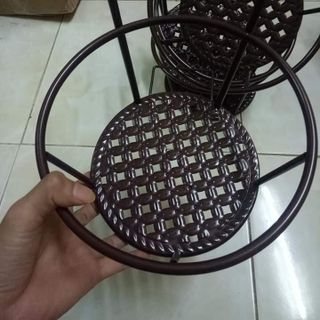 Giỏ treo cây ban công