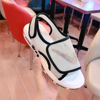 Giày sandal nữ x