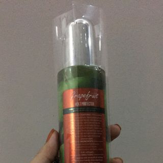 Xịt dưỡng tóc bưởi