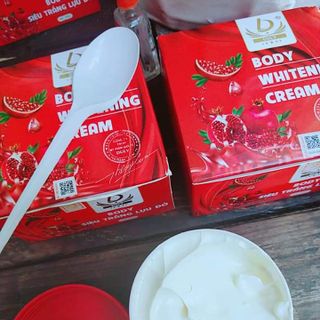 Kem body lựu đỏ