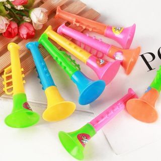 Kèn thổi đồ chơi kêu to