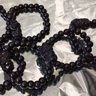 Chuỗi đeo tay phong thủy 10li đá đen mix tỳ hưu