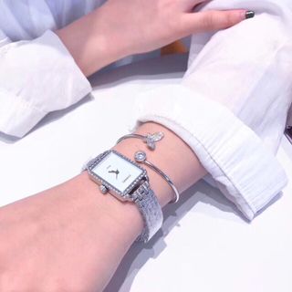 ĐỒNG HỒ C.H.A.N.E.L NỮ Mã sản phẩm: 225109
