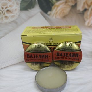 Sáp nẻ vaseline Nga
